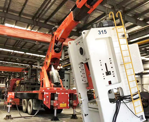 阳日镇附近随车吊出租，轻松解决运输难题